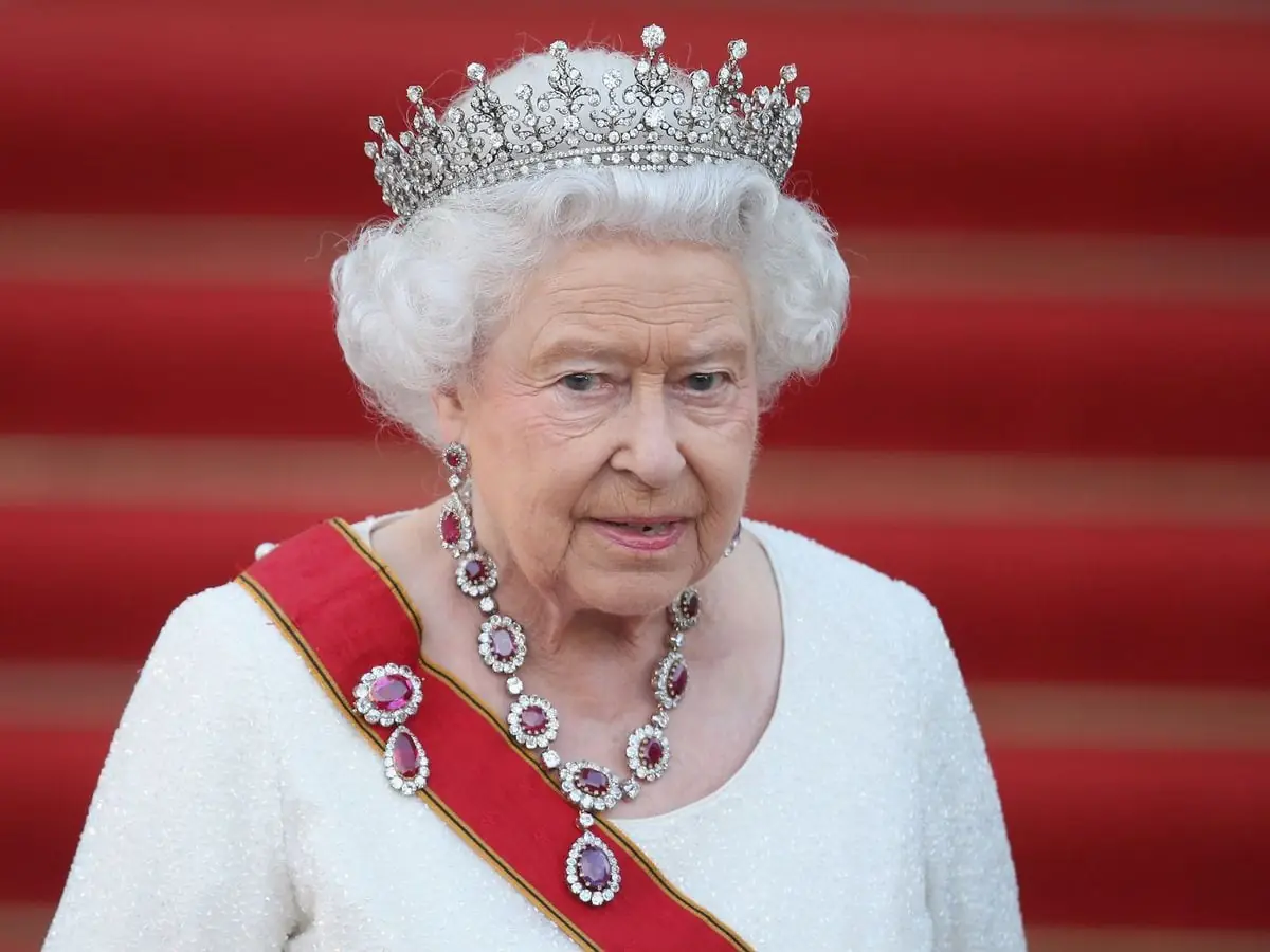 Queen Elizabeth Keeps a Secret Diary, And This is the Only Person Who Had Access to It