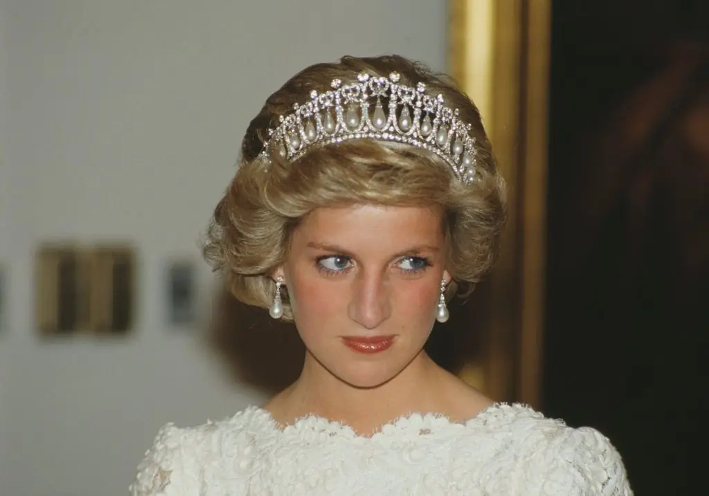 Unbelievable Conspiracy Theories about the Royal Family that Will Leave You In Shock
