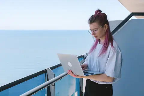What Chronic Illness Can Teach You About Hustle Culture?