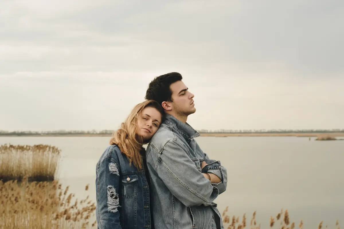 Two Reasons We Fall for Unavailable People – And Ways to Prevent the Vicious Cycle
