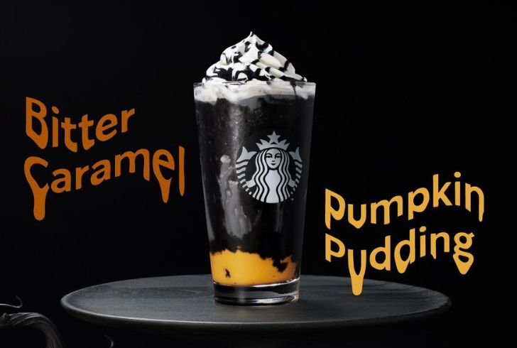 Booooo Frappuccino: A Pitch-Black Delight with Bitter Caramel Sauce and Pumpkin Pudding