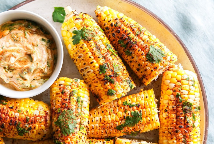 Corn with garlic butter 